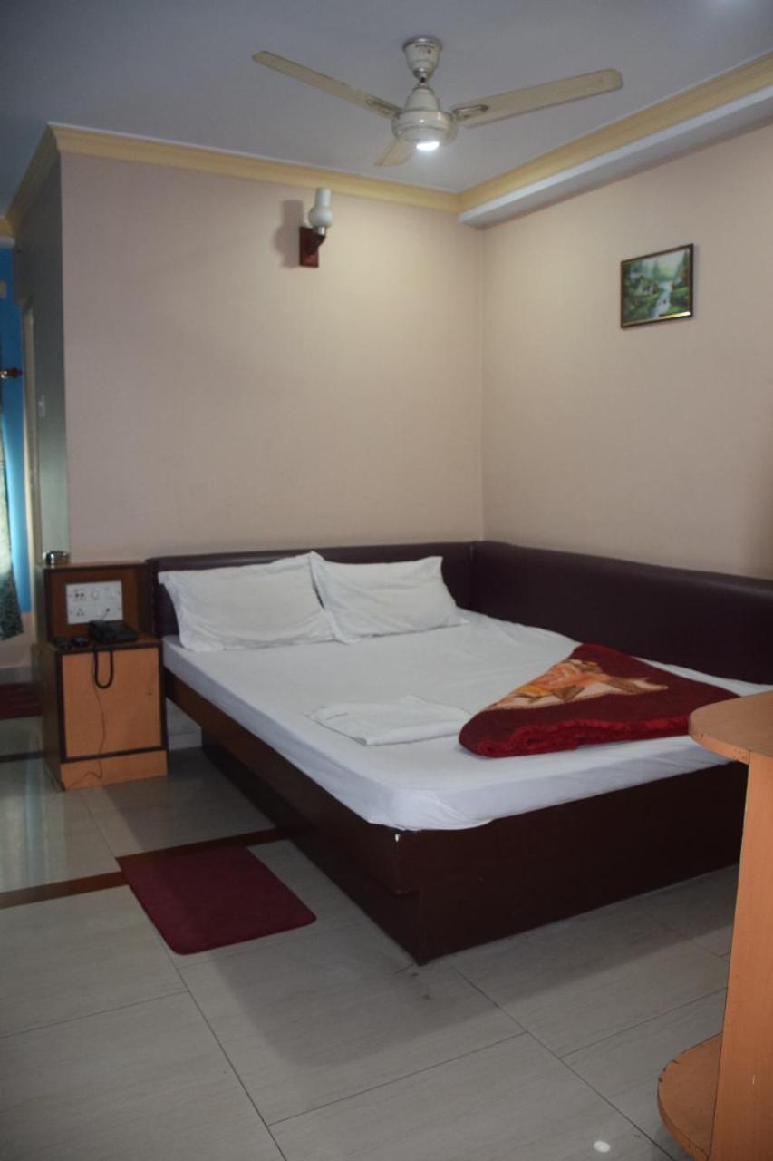 Starline Hotel อการ์ตาลา ภายนอก รูปภาพ