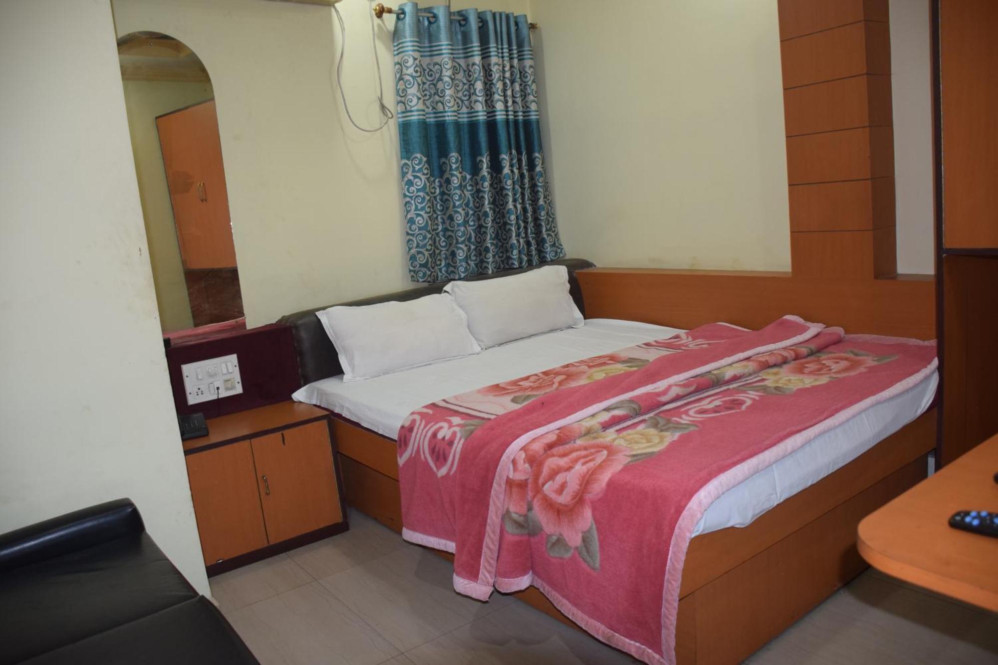 Starline Hotel อการ์ตาลา ภายนอก รูปภาพ